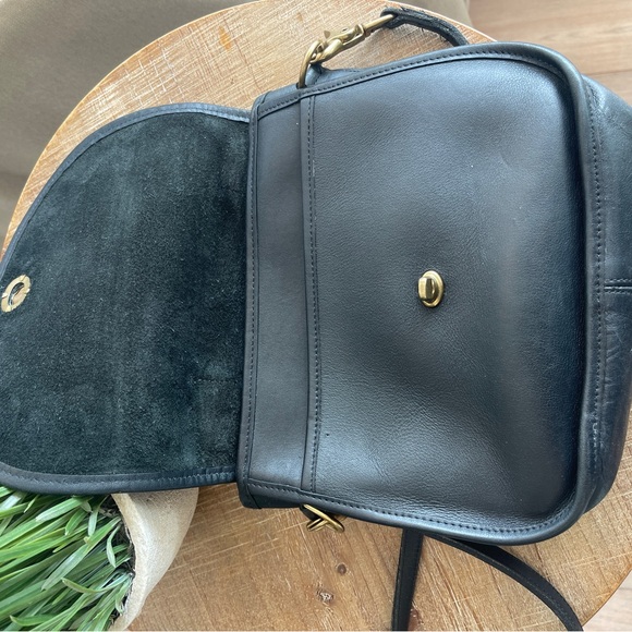 Vintage Black Leather Crossbody Bag - Picture 5 of 5